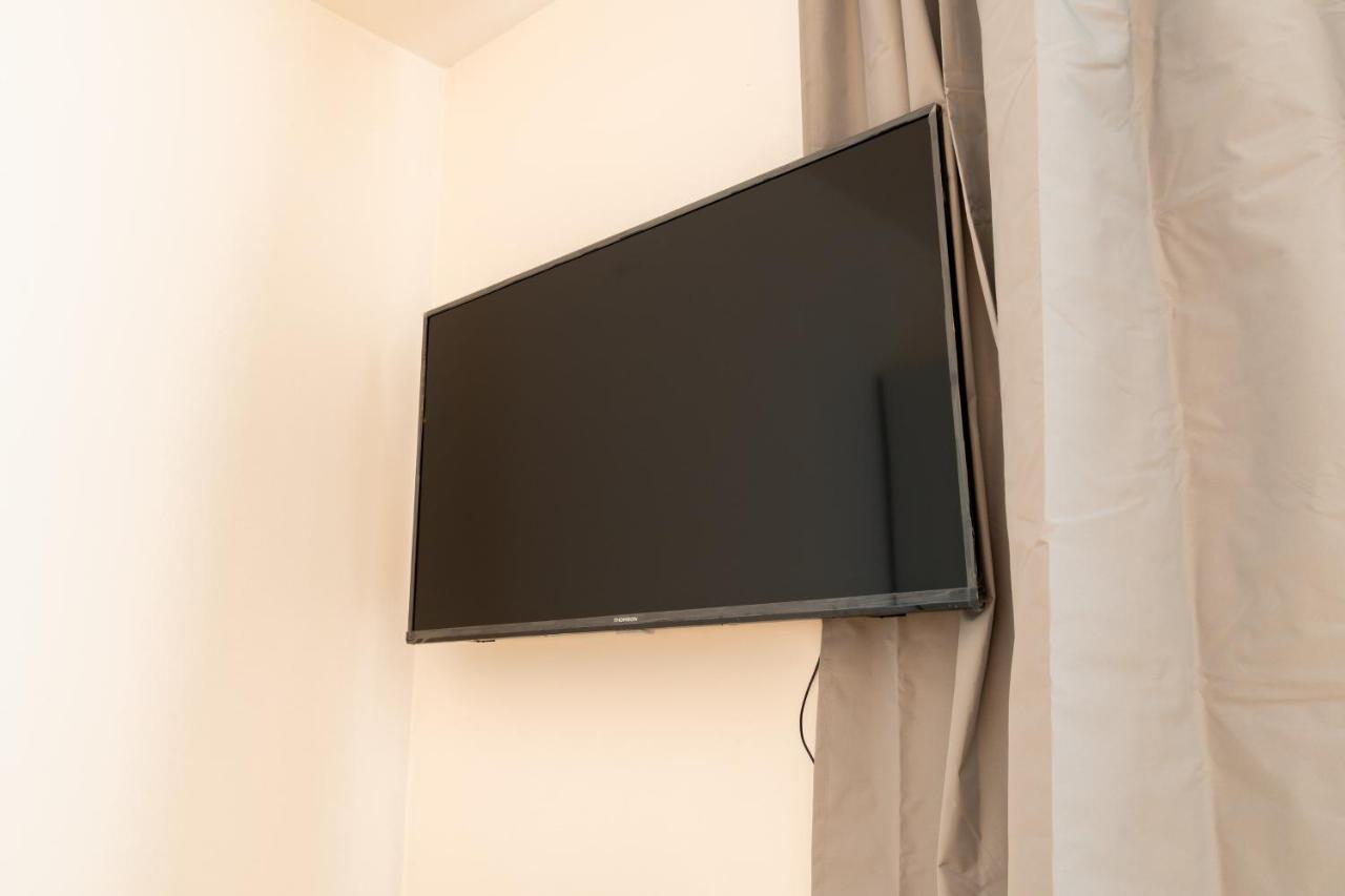 Brand New Studio Apartment #51 With Free Secure Parking In The Center Πράγα Εξωτερικό φωτογραφία
