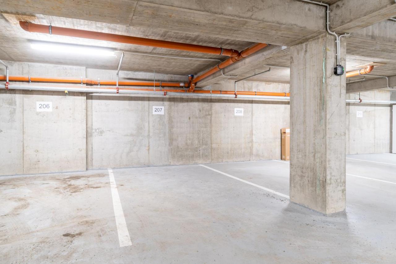 Brand New Studio Apartment #51 With Free Secure Parking In The Center Πράγα Εξωτερικό φωτογραφία
